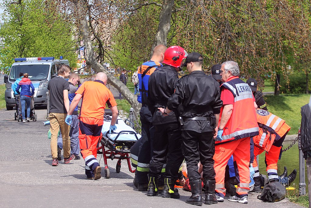 W Kozim Stawie tonął człowiek. Tragedia była blisko