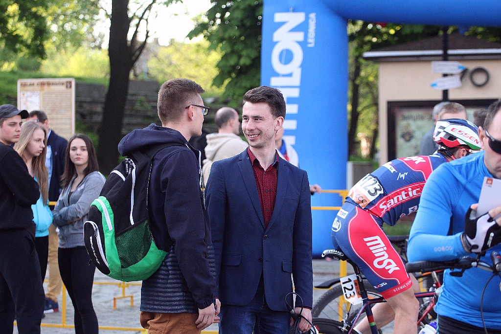 Kolarski peleton Grodów 2016 przemknął ulicami Legnicy