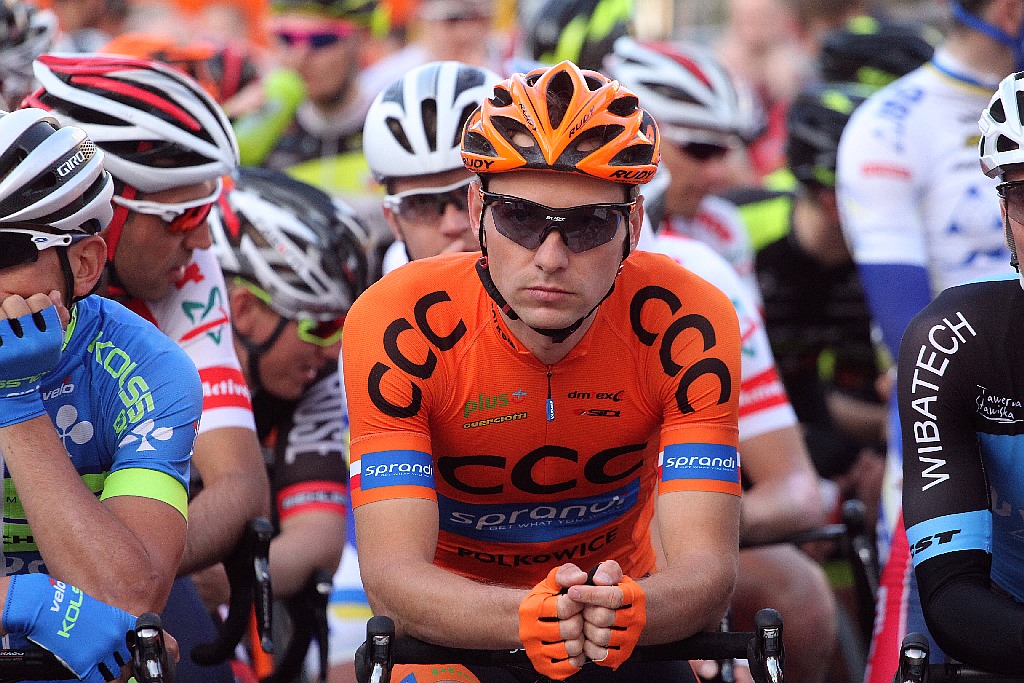 Kolarski peleton Grodów 2016 przemknął ulicami Legnicy
