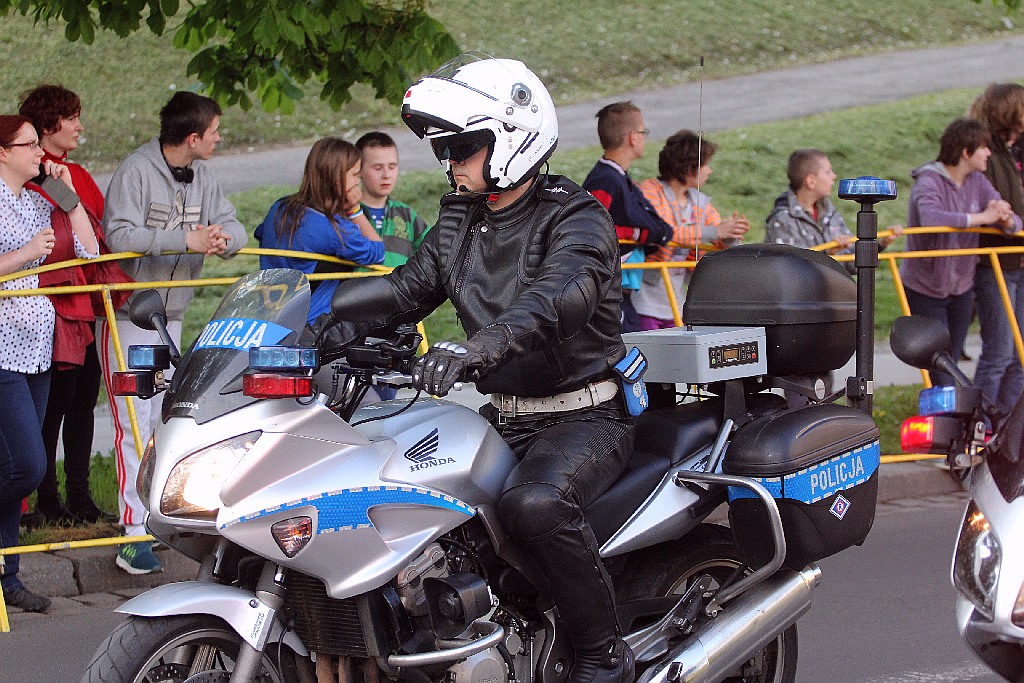 Kolarski peleton Grodów 2016 przemknął ulicami Legnicy