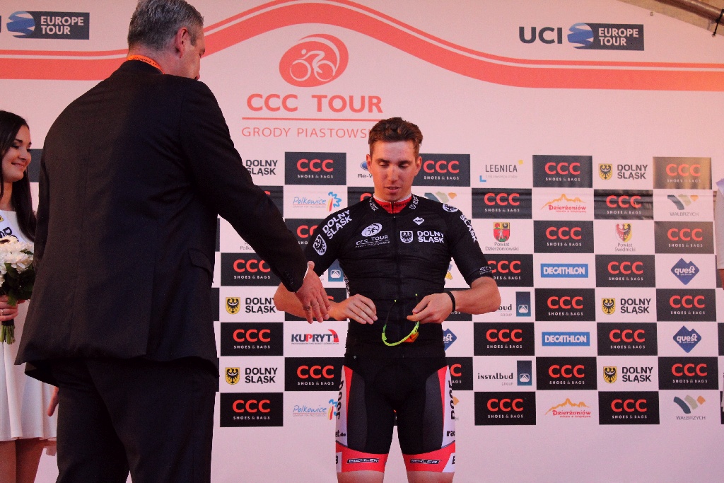 Kolarski peleton Grodów 2016 przemknął ulicami Legnicy