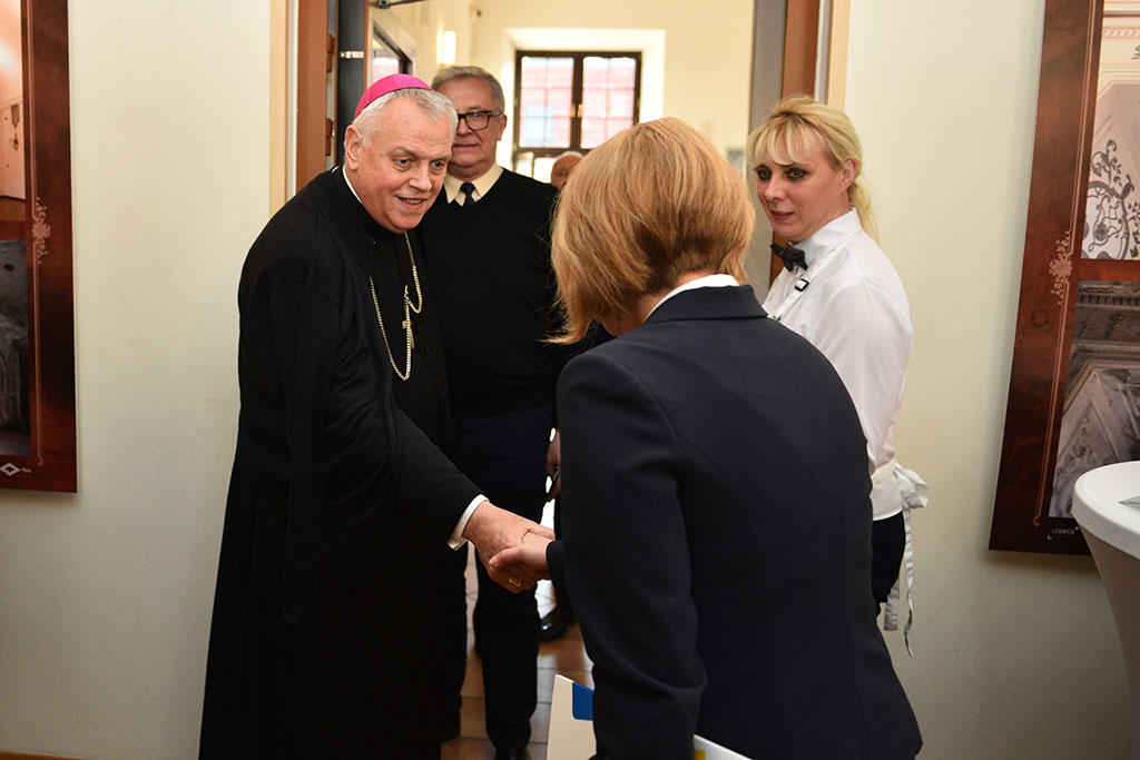 Prezydent podziękował remontującym Akademię Rycerską
