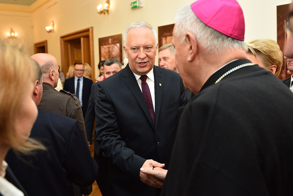 Prezydent podziękował remontującym Akademię Rycerską
