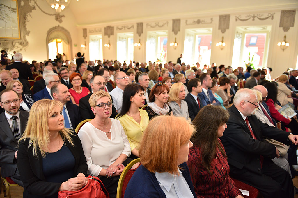 Prezydent podziękował remontującym Akademię Rycerską