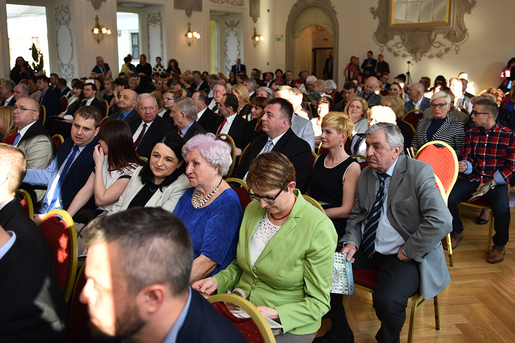 Prezydent podziękował remontującym Akademię Rycerską
