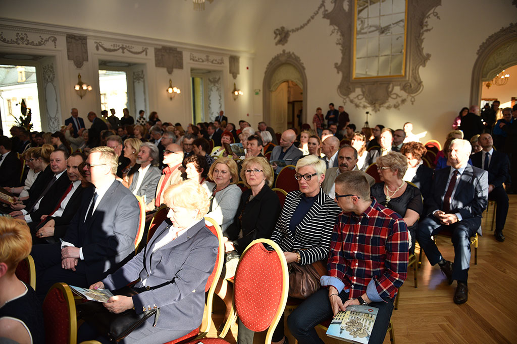 Prezydent podziękował remontującym Akademię Rycerską