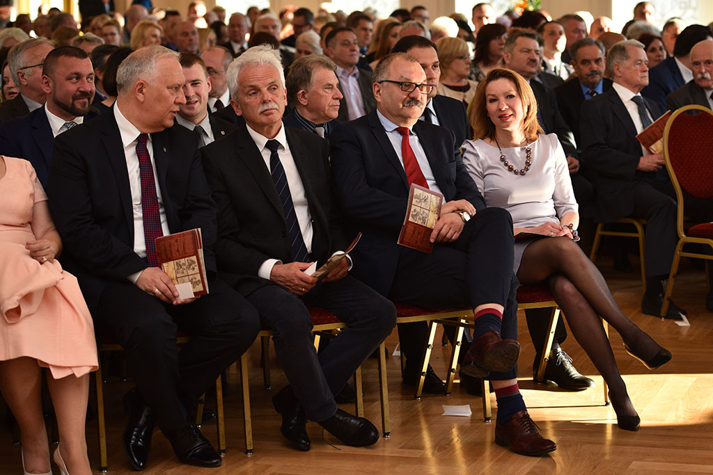 Prezydent podziękował remontującym Akademię Rycerską