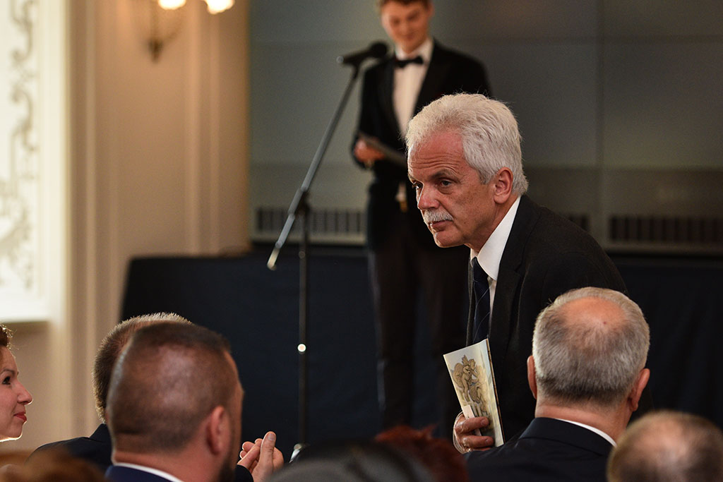 Prezydent podziękował remontującym Akademię Rycerską