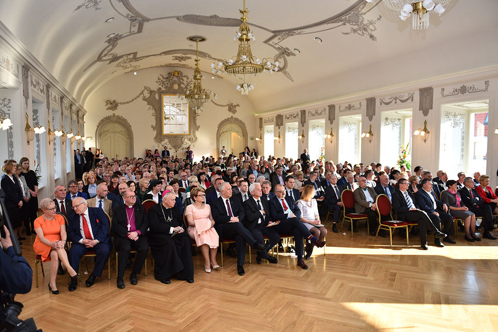 Prezydent podziękował remontującym Akademię Rycerską