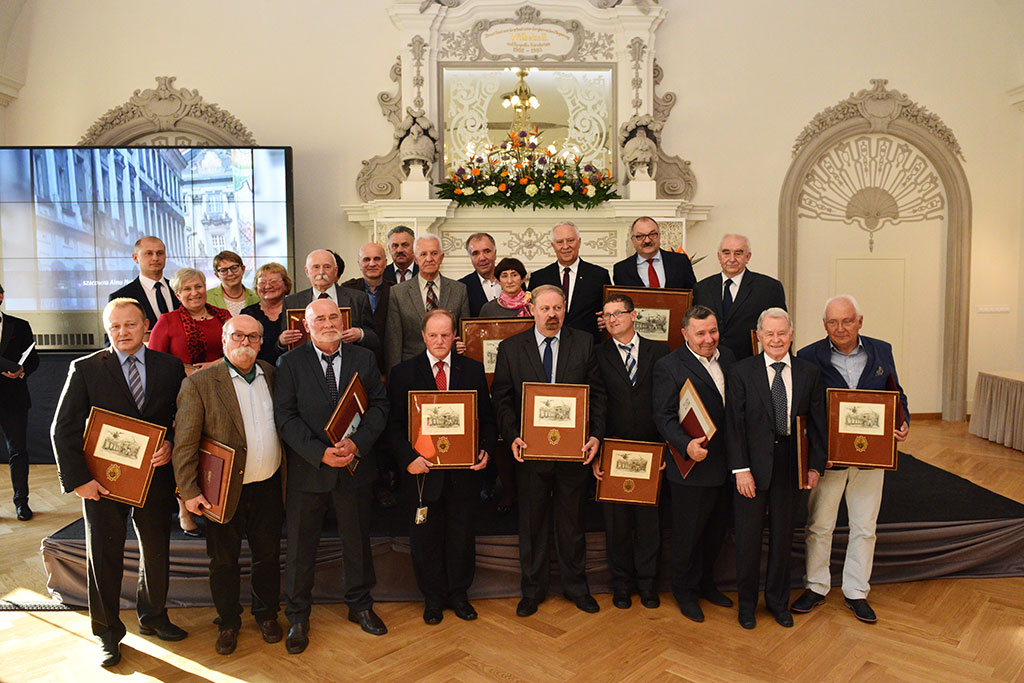 Prezydent podziękował remontującym Akademię Rycerską