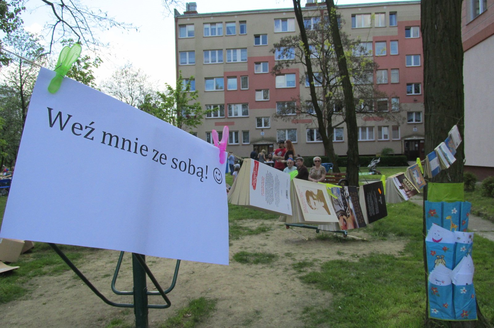 Wiele atrakcji podczas pikniku familijnego z książką