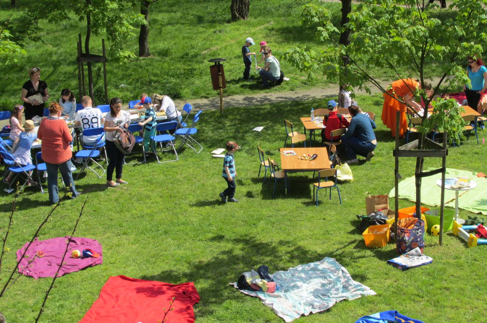 Wiele atrakcji podczas pikniku familijnego z książką