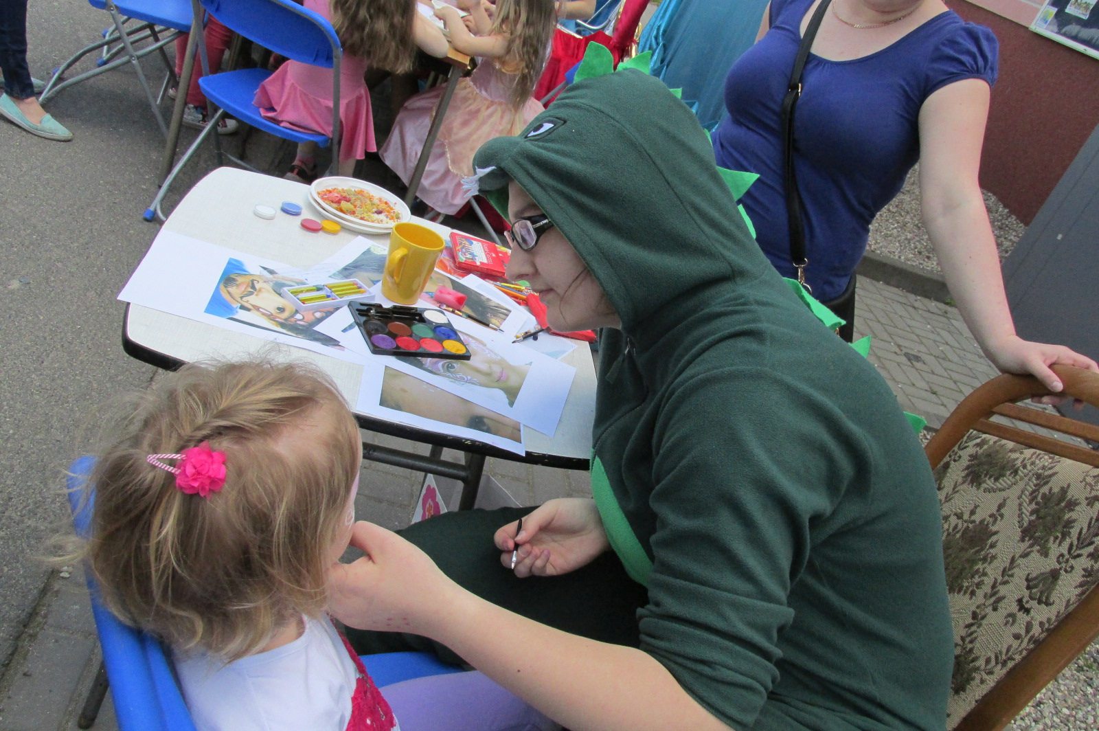 Wiele atrakcji podczas pikniku familijnego z książką