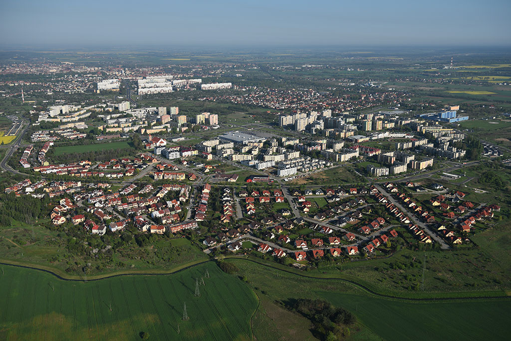 Legnica w porannym, majowym słońcu z lotu ptaka cz.1