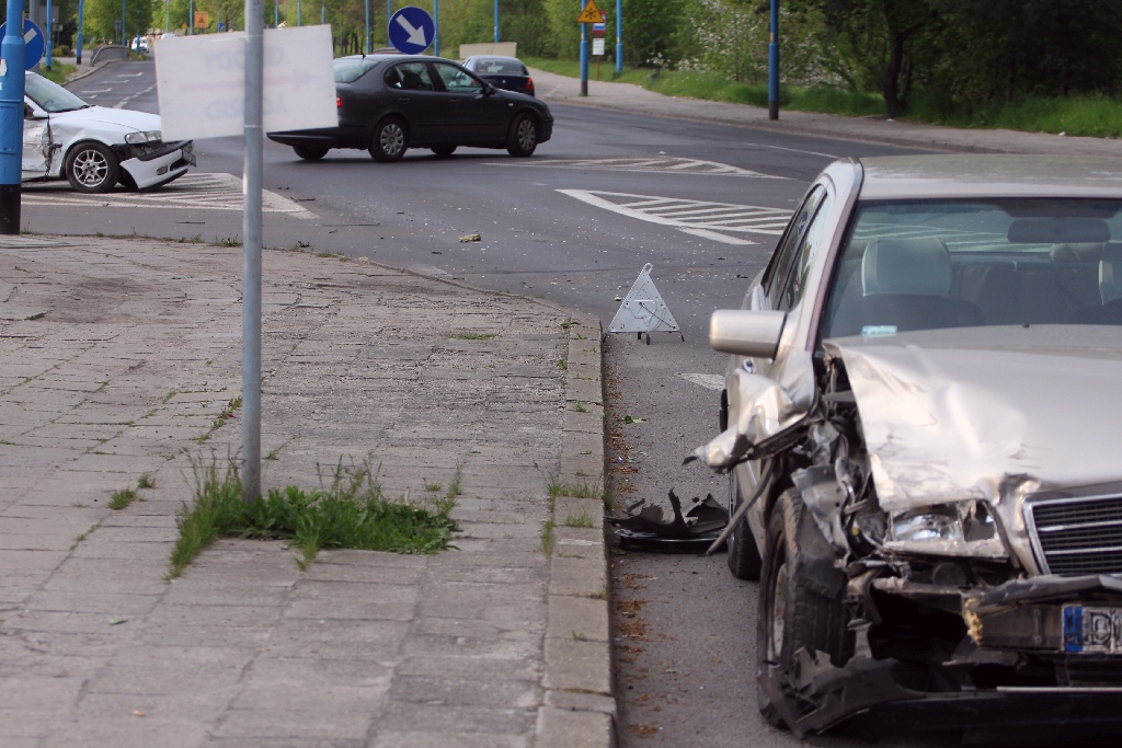 Kolizja na skrzyżowaniu ulic Leszczyńskiej i Bolesława Prusa