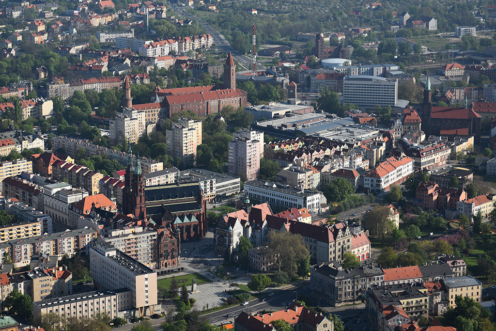 Legnica w porannym, majowym słońcu z lotu ptaka cz.2