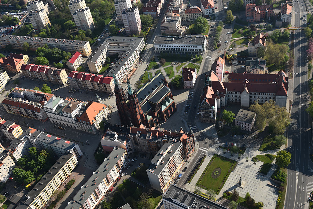 Legnica w porannym, majowym słońcu z lotu ptaka cz.2