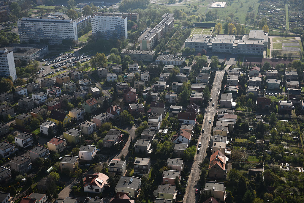 Legnica w porannym, majowym słońcu z lotu ptaka cz.1