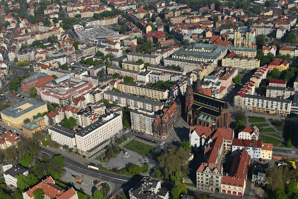 Legnica w porannym, majowym słońcu z lotu ptaka cz.2