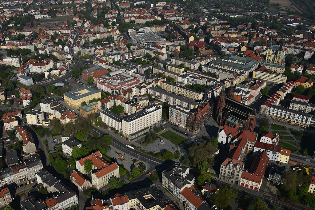 Legnica w porannym, majowym słońcu z lotu ptaka cz.2