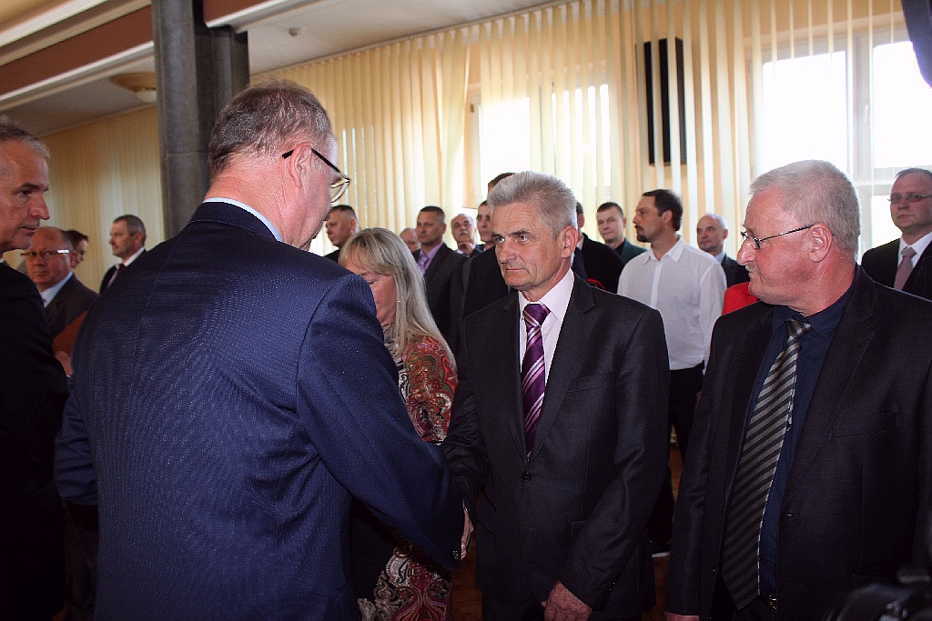 Medale i nagrody dla legnickich hutników w dniu ich święta