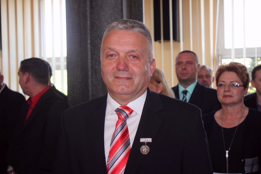 Medale i nagrody dla legnickich hutników w dniu ich święta