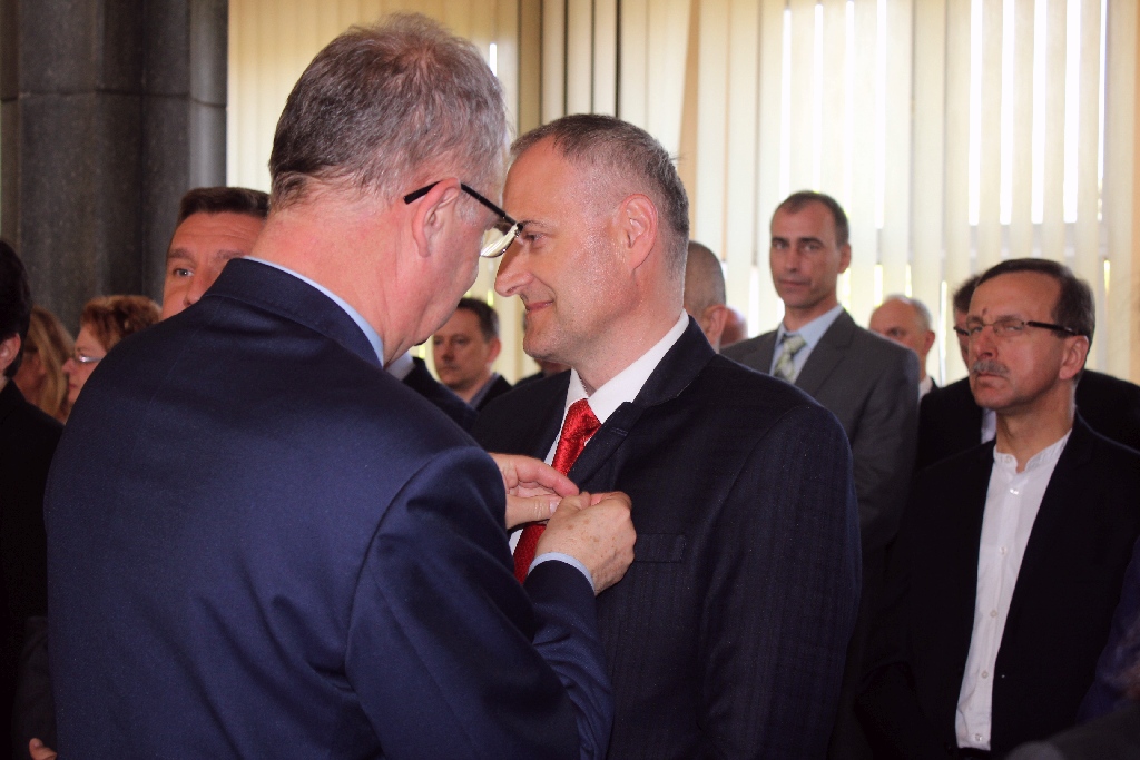 Medale i nagrody dla legnickich hutników w dniu ich święta