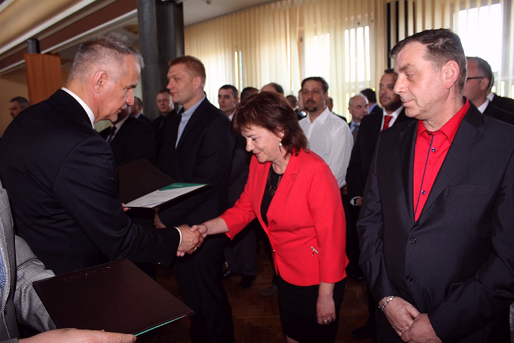 Medale i nagrody dla legnickich hutników w dniu ich święta