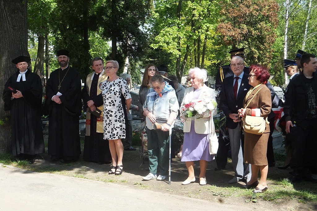 Na cmentarzu odbyły się obchody 71. rocznicy zakończenia wojny