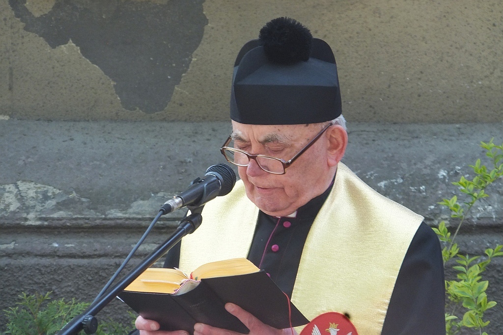 Na cmentarzu odbyły się obchody 71. rocznicy zakończenia wojny