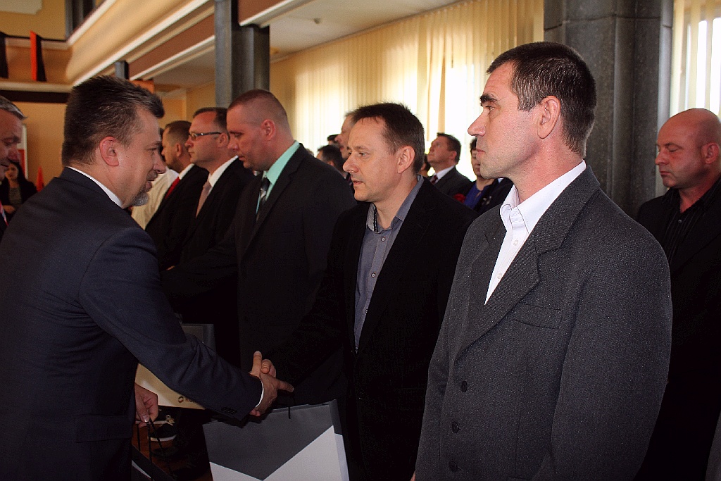 Medale i nagrody dla legnickich hutników w dniu ich święta