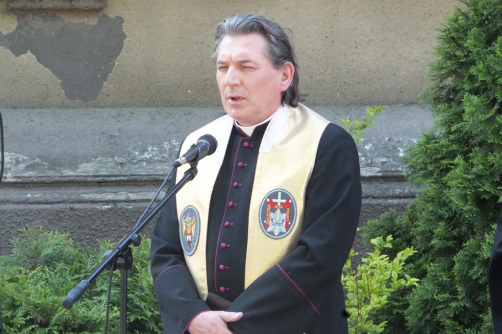 Na cmentarzu odbyły się obchody 71. rocznicy zakończenia wojny