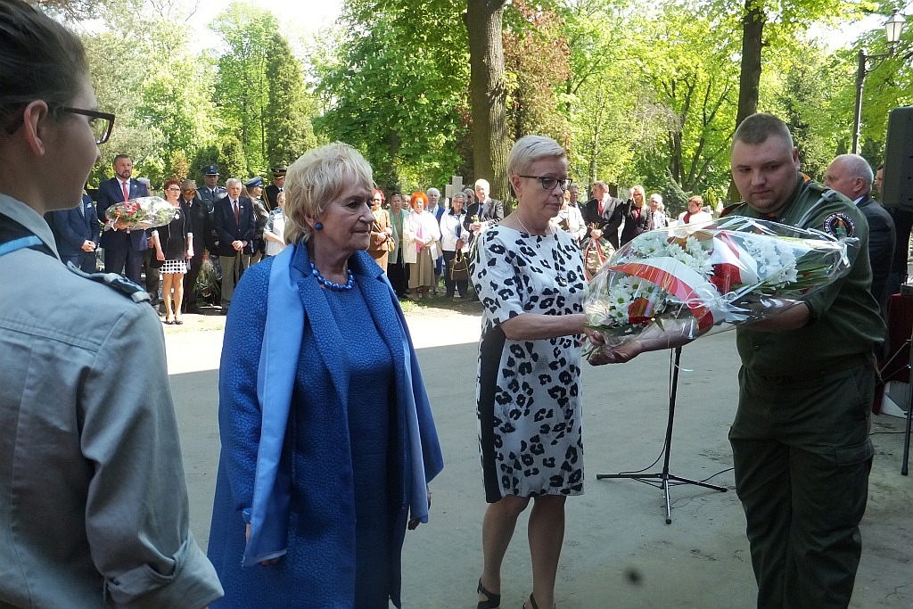 Na cmentarzu odbyły się obchody 71. rocznicy zakończenia wojny