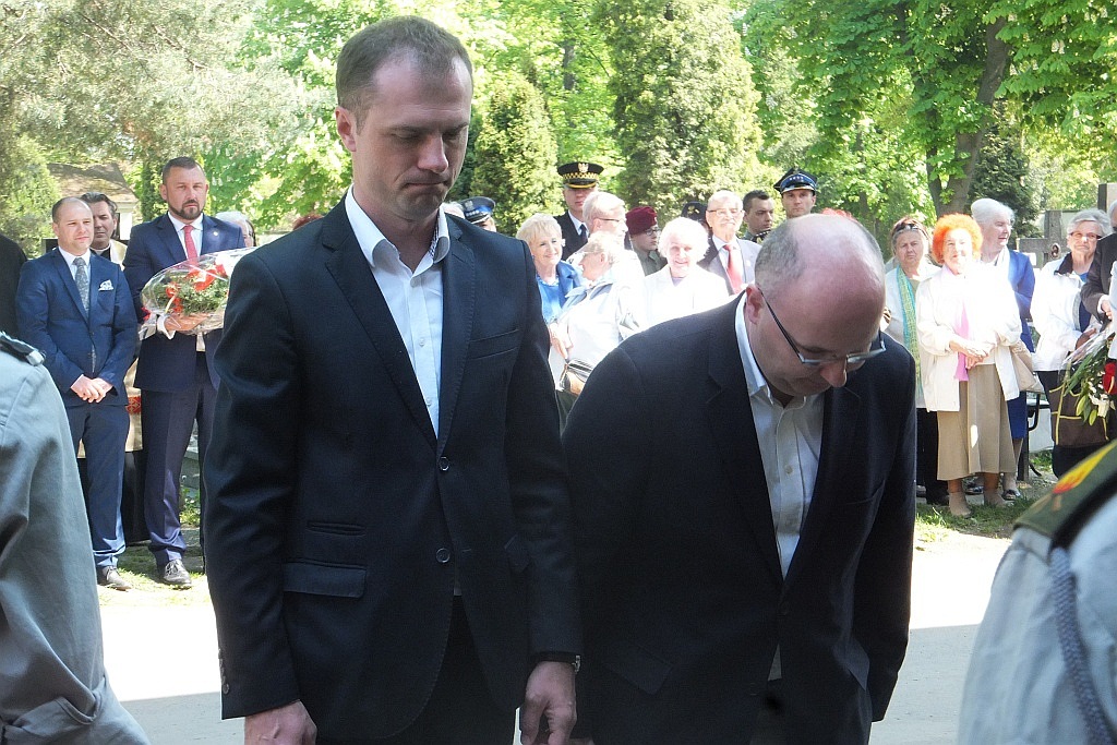 Na cmentarzu odbyły się obchody 71. rocznicy zakończenia wojny