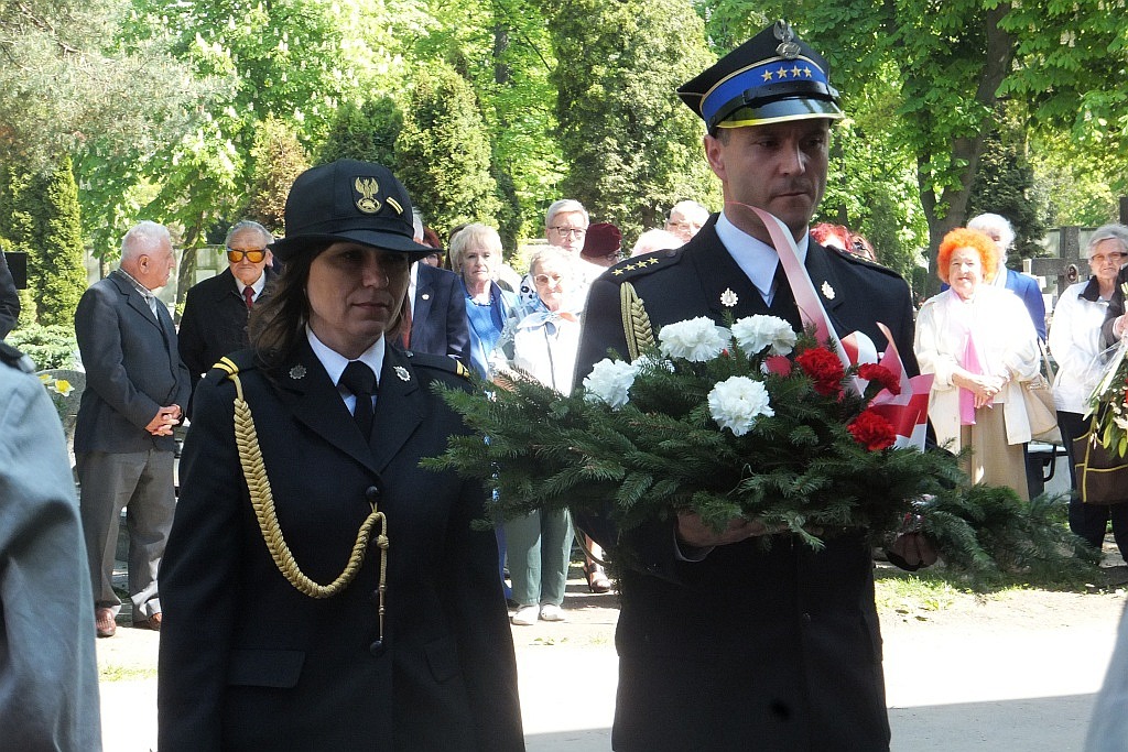 Na cmentarzu odbyły się obchody 71. rocznicy zakończenia wojny