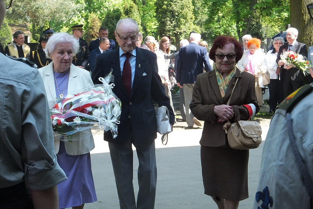 Na cmentarzu odbyły się obchody 71. rocznicy zakończenia wojny
