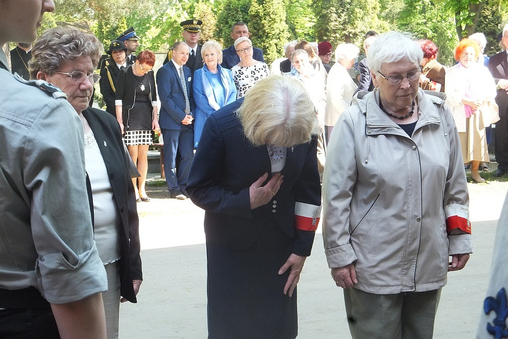 Na cmentarzu odbyły się obchody 71. rocznicy zakończenia wojny