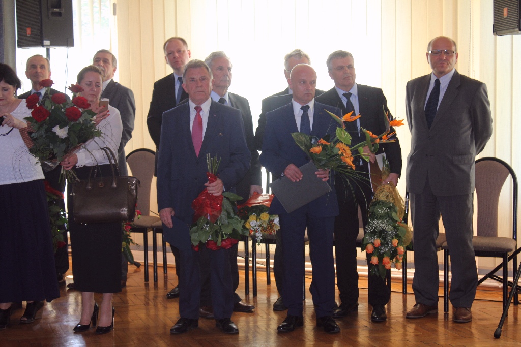 Medale i nagrody dla legnickich hutników w dniu ich święta