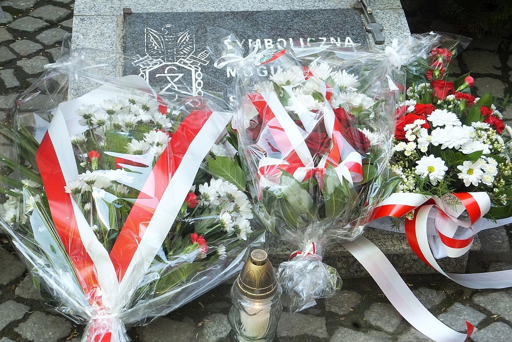 Na cmentarzu odbyły się obchody 71. rocznicy zakończenia wojny