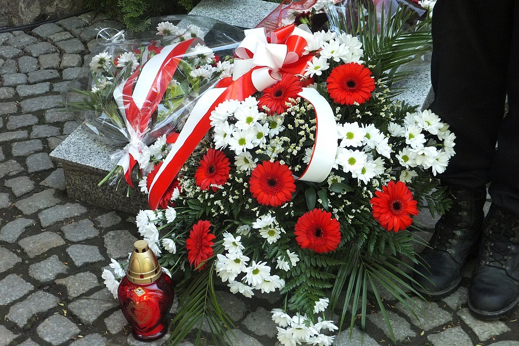 Na cmentarzu odbyły się obchody 71. rocznicy zakończenia wojny