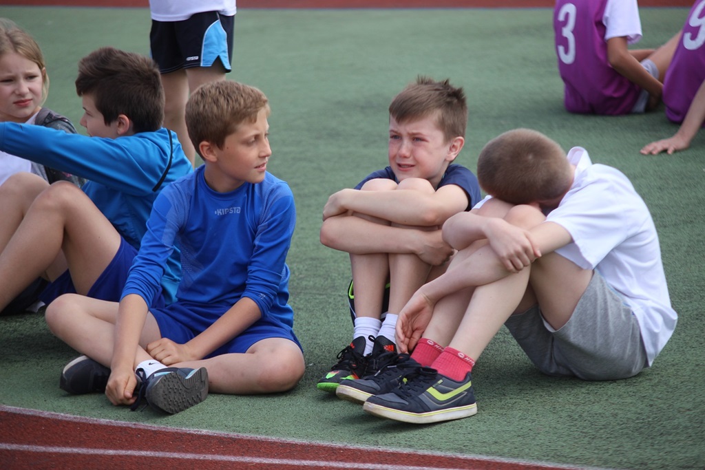Legniccy uczniowie rywalizowali w trójboju lekkoatletycznym