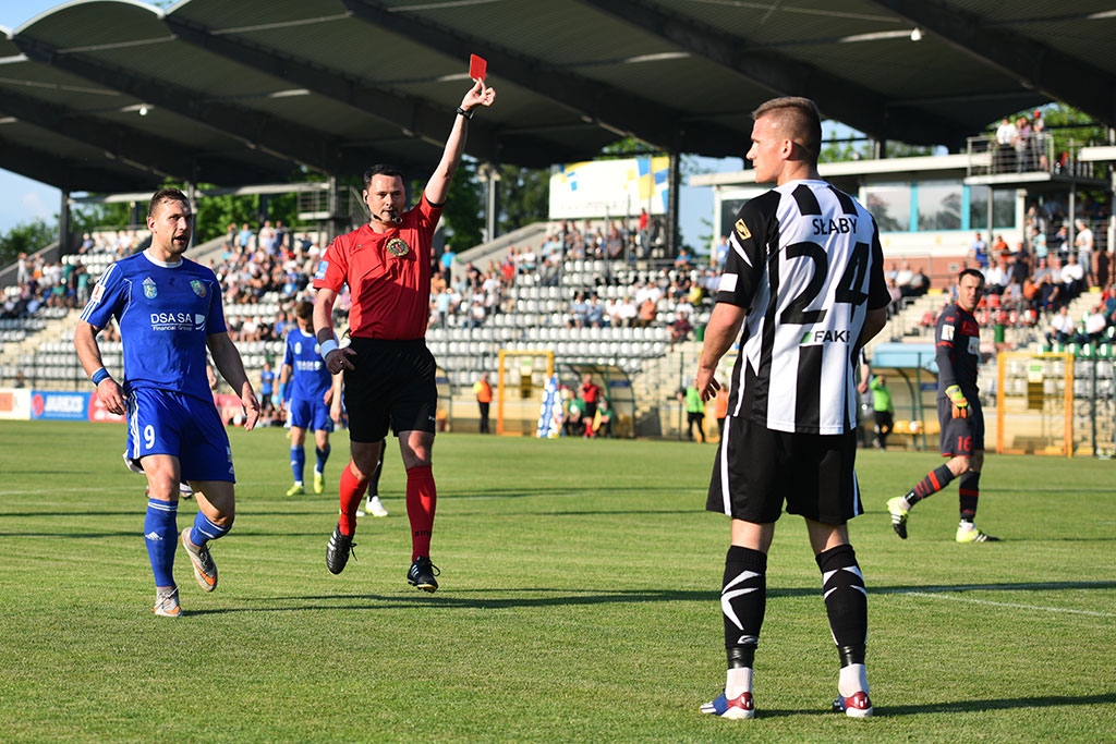 Nareszcie! Piłkarze Miedzi wygrali na Stadionie Orła Białego