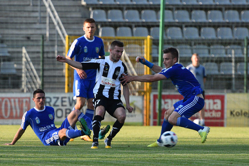 Nareszcie! Piłkarze Miedzi wygrali na Stadionie Orła Białego