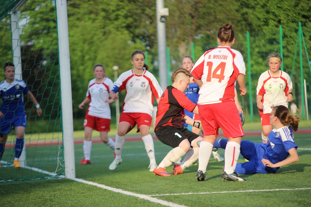 Piłkarki Miedzi rozgromiły u siebie Orlik Jelenia Góra