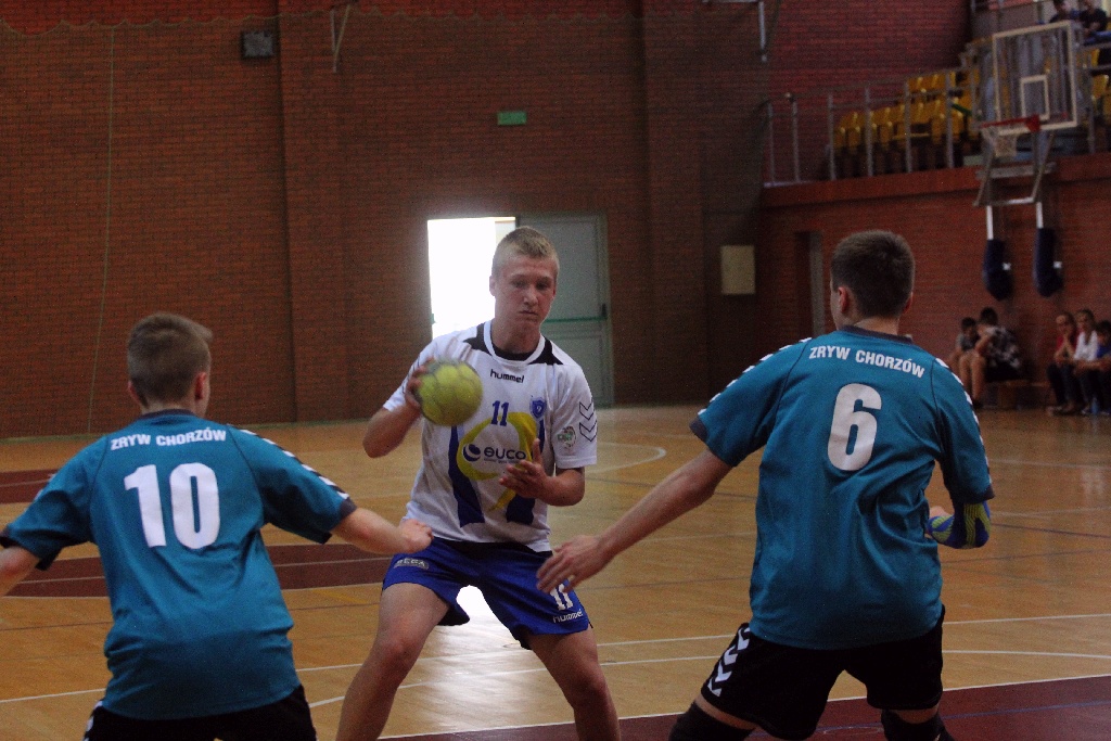 Dobry start młodzików Dziewiątki Legnica w turnieju 1/4 MP