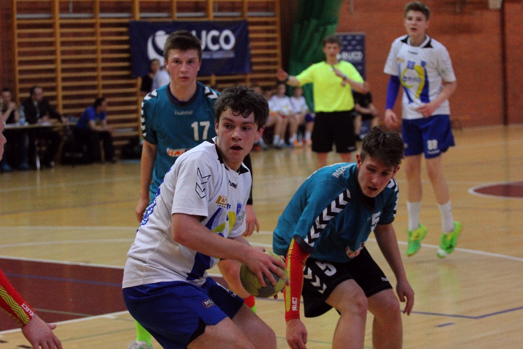 Dobry start młodzików Dziewiątki Legnica w turnieju 1/4 MP