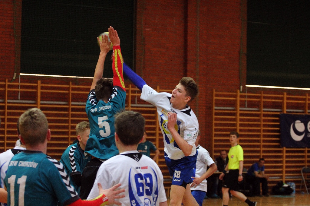 Dobry start młodzików Dziewiątki Legnica w turnieju 1/4 MP