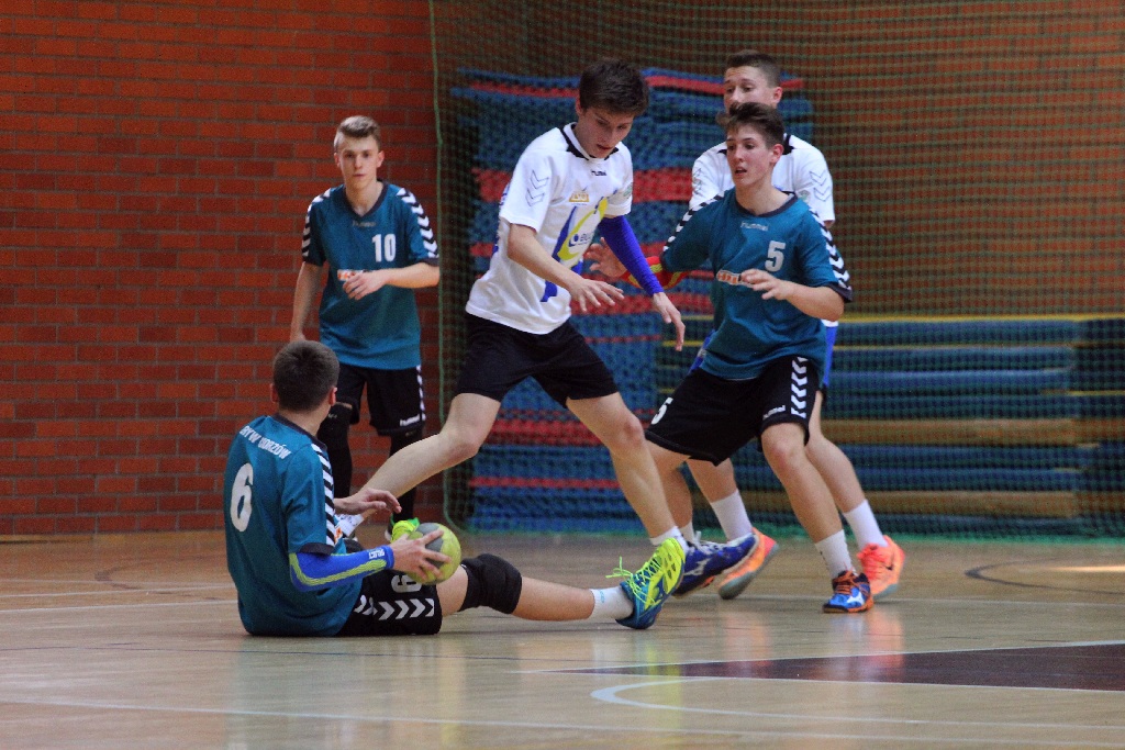Dobry start młodzików Dziewiątki Legnica w turnieju 1/4 MP