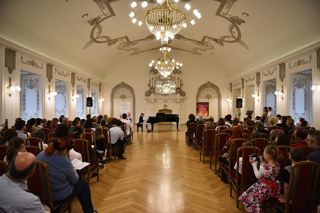 W Sali Królewskiej koncertowali laureaci konkursu pianistycznego