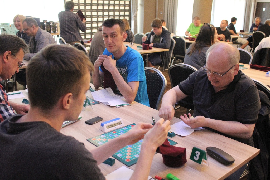 Blisko 60 graczy walczy o  Puchar Polski w scrabble